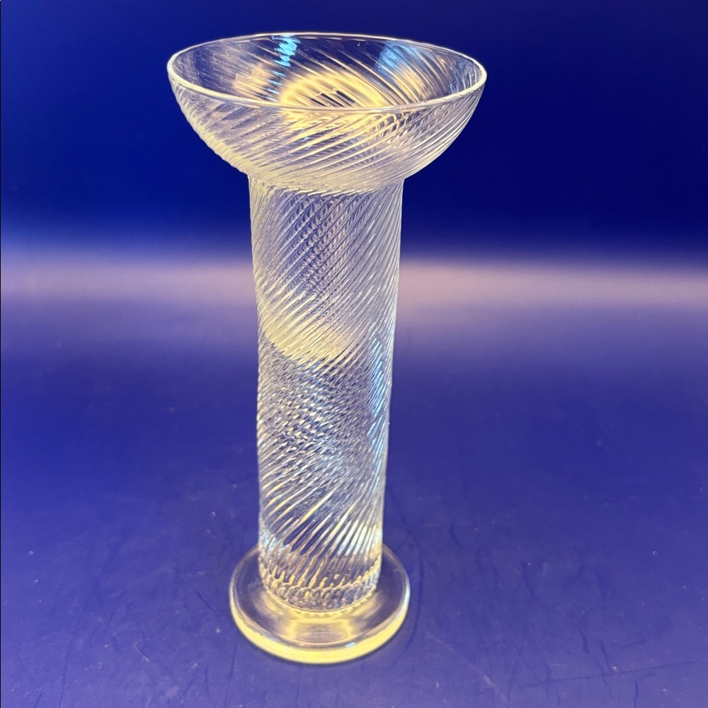 Elegant Textured Swirl Clear Glass Vase